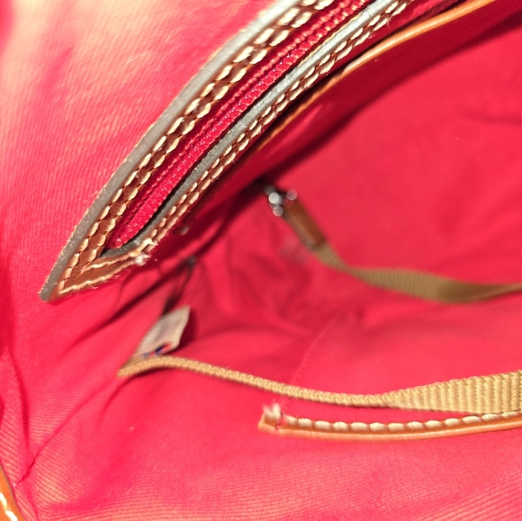 Dooney and Bourke Crossbody Bag - Picture 5 of 5